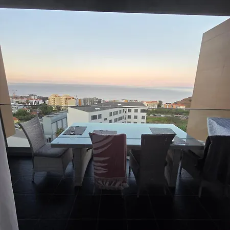 Madeira Mar - Seaview- Floor With Rooftop Pool * Funchal (Madeira)