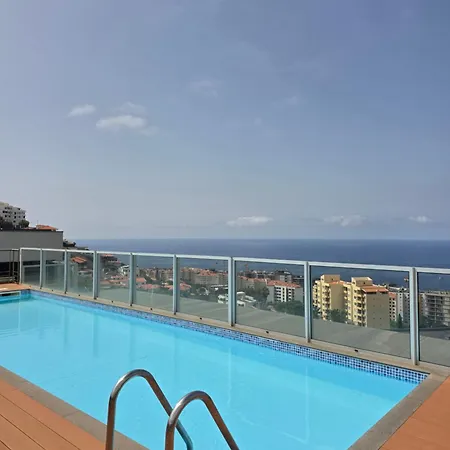 Madeira Mar - Seaview- Floor With Rooftop Pool Apartament Funchal (Madeira)